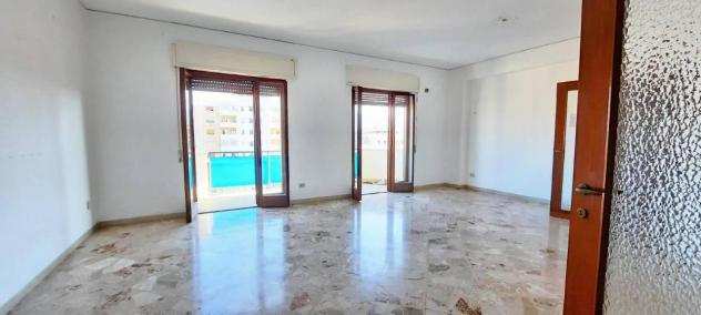 Appartamento in vendita a Palermo - 5 locali 145mq