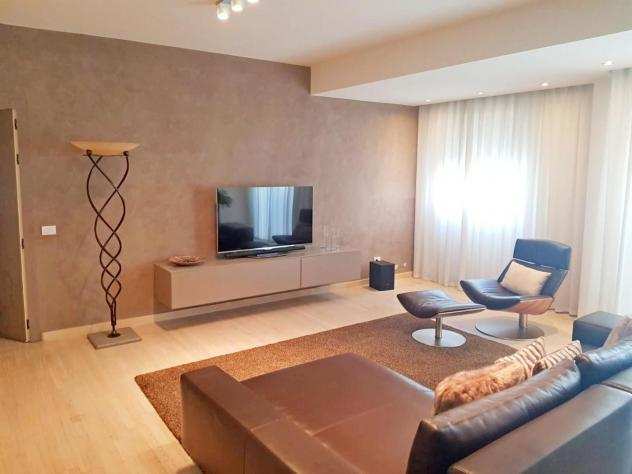 Appartamento in vendita a RONCHI - Massa 210 mq Rif 1123665