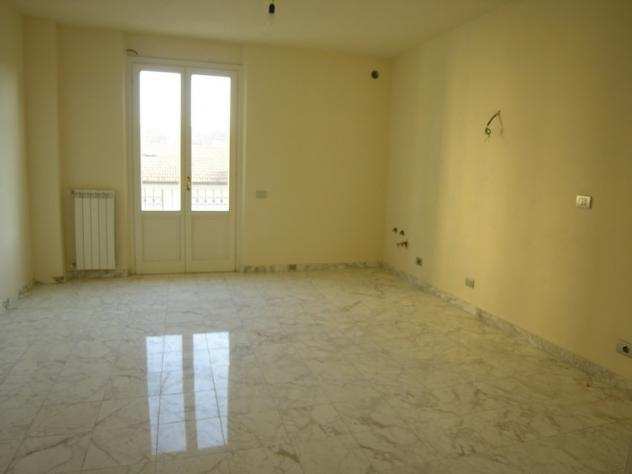 Appartamento in vendita a Viareggio 220 mq Rif 826737