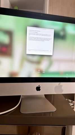 Apple iMac 21.5-inch (2011)