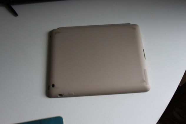 Apple iPad 4 generazione Wi-Fi  Cellular - 16GB (modello A1460) BLOCCATO