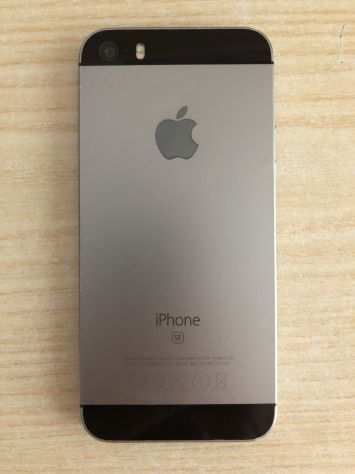 Apple iPhone SE (1st gen) Space Gray 64 GB usato