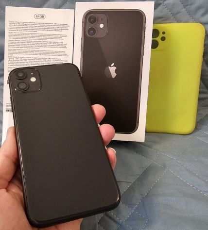 Apple iPhone11 da 64Gb nero completo di cover di protezione gialla