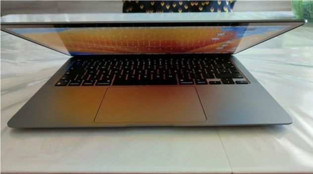 Apple MacBook Air 13quot (256GB SSD, M1, 8GB) Laptop - Grigio siderale