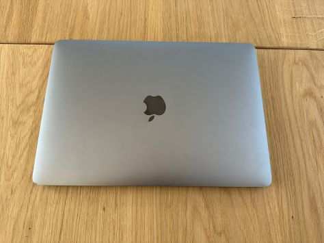 Apple MacBook Pro 13quot 2018 8GB SSD 1TB