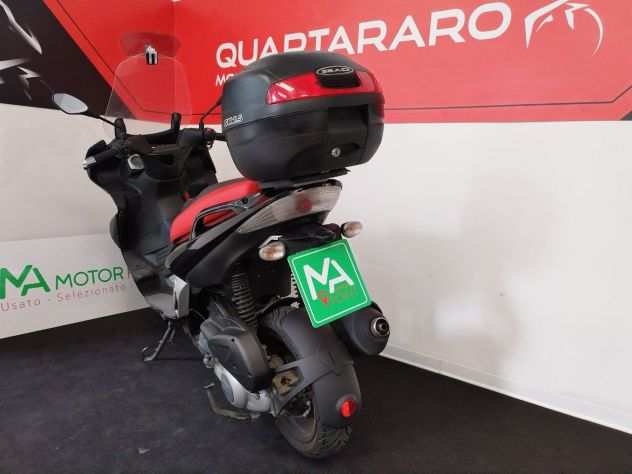 Aprilia SR Max 300