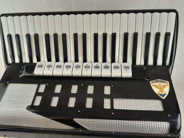 Ariston - 120 bassi - Fisarmonica a piano - Italia