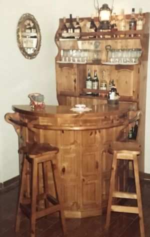 Arredamento in legno.