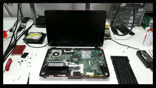 Assistenza informatica riparazione PC computer apparecchi elettronici