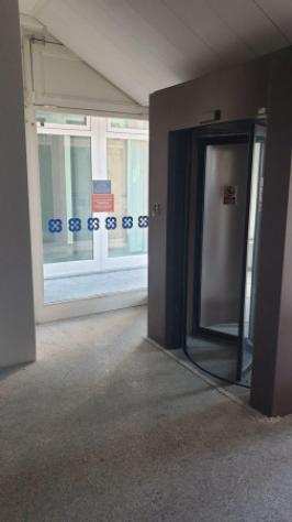 Attivitagrave  Licenza di 550 msup2 con 3 locali in affitto a Novi Ligure