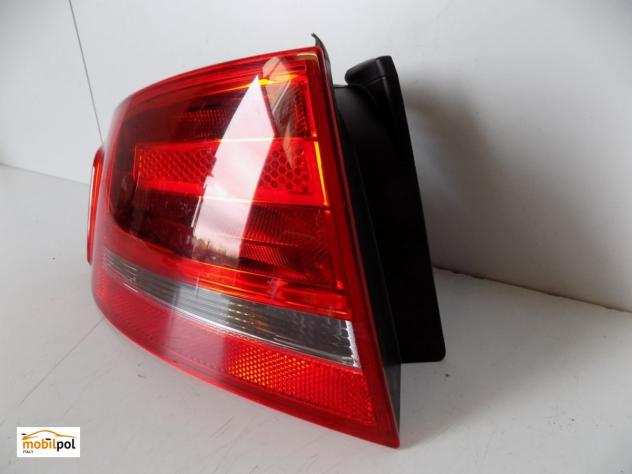 Audi A4 B8 faro posteriore sinistro - 11829