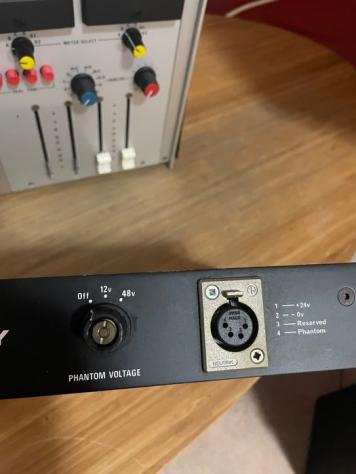 Audio Development - AD 057 Mixer analogico