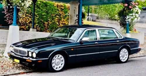 Auto Daimler Jaguar V8 long vehicle