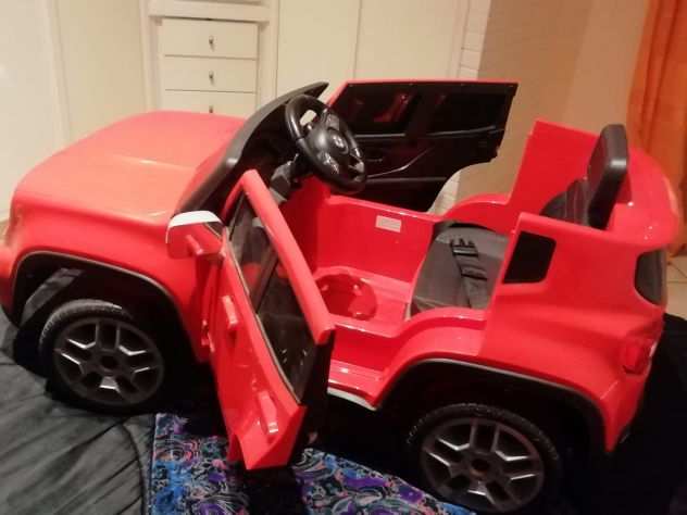 Auto elettrica per bambini Jeep Renegade 12v nuova mai usata