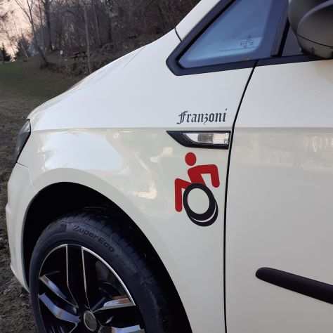 Auto per trasporto disabili Volkswagen Caddy