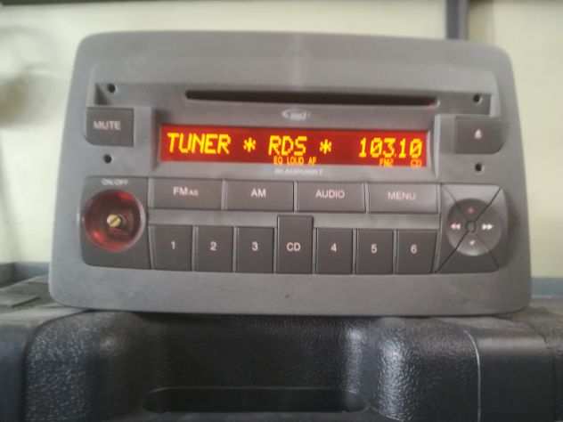 AUTORADIO CD RADIO STEREO AUDIO MP3 FIAT PANDA ( 169 ) 2deg SERIE.