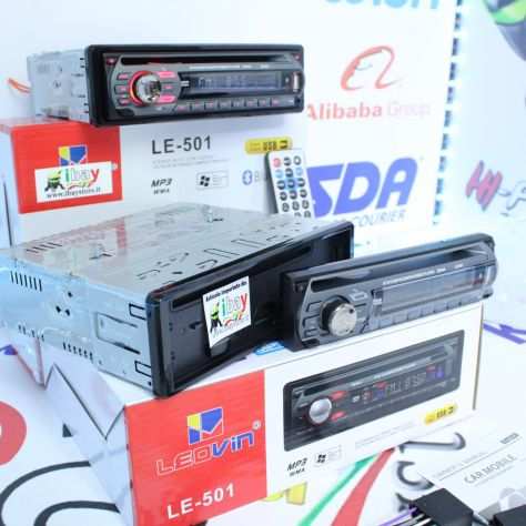 AUTORADIO LETTORE CD TELEFONO VIVAVOCE BT SD AUX 52X4 FRONT ESTRAIBILE - spediz.