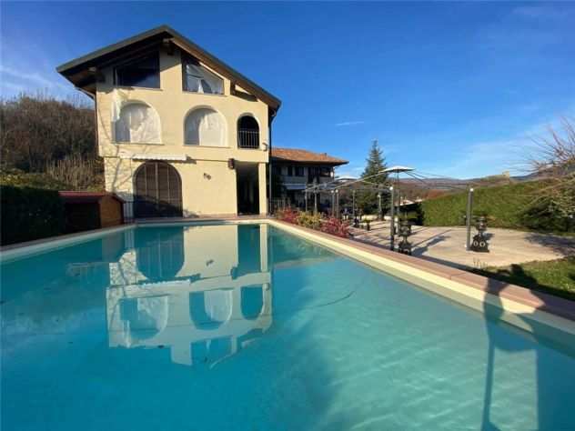 Avigliana (TO) Villa Indipendente con piscina e parco privato di ampia metratura