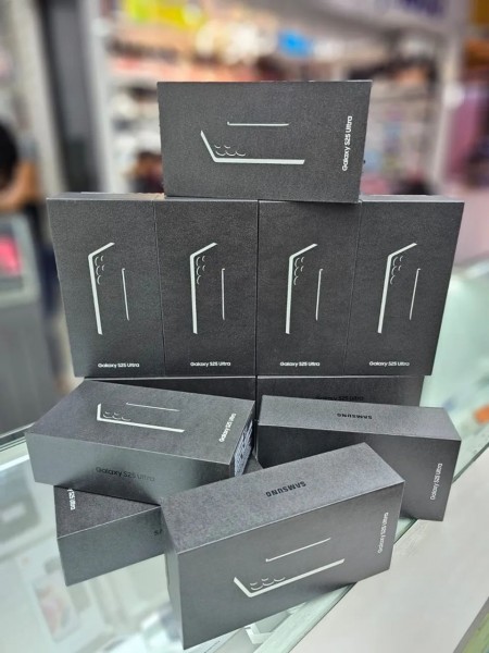 Samsung S25 Ultra, Samsung S25, iPhone 16 Pro Max, iPhone 16 Pro, iPhone 16, 350 EUR, iPhone 15, WhatsApp +44 7351 268381, Sony PS5, EMAIL: ishabinra@gmail.com  WHATSAPP: 00447351268381  Vendiamo a rivenditori e privati.  Pagamento tramite BONIFICO B