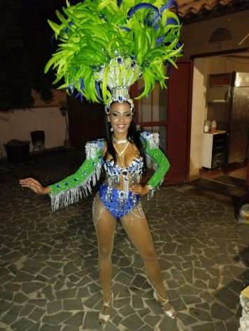 Ballerina di samba brasiliana