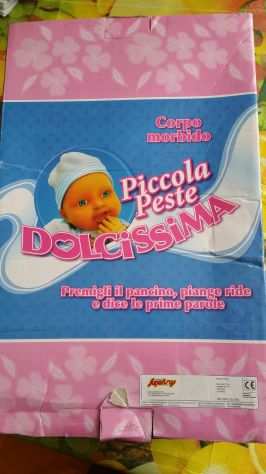 bambola piccola peste