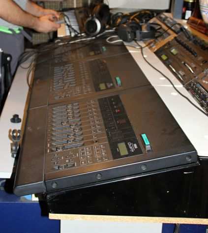Banco di Mixaggio Completo 3 Yamaha DMP7, Mobile x 12UR, Quadro Incroci cablato