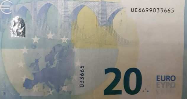 Banconota da 20 Euro con 4 copie di numeri uguali