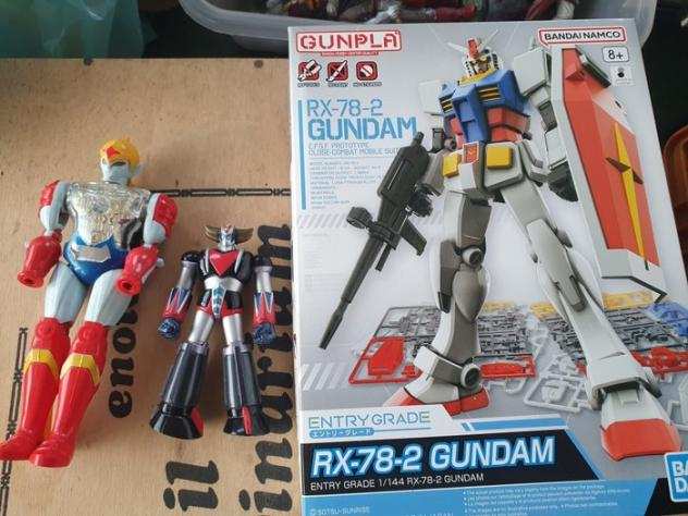 Bandai, Marmit, Mattel - Action figure Gundam RX-77-2, Goldrake, Falcon - 2000-2010 - Asia
