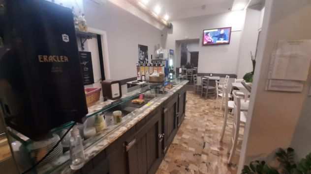 Bar con ristorazione centro Rimini vicinanze stazione chiavi in mano