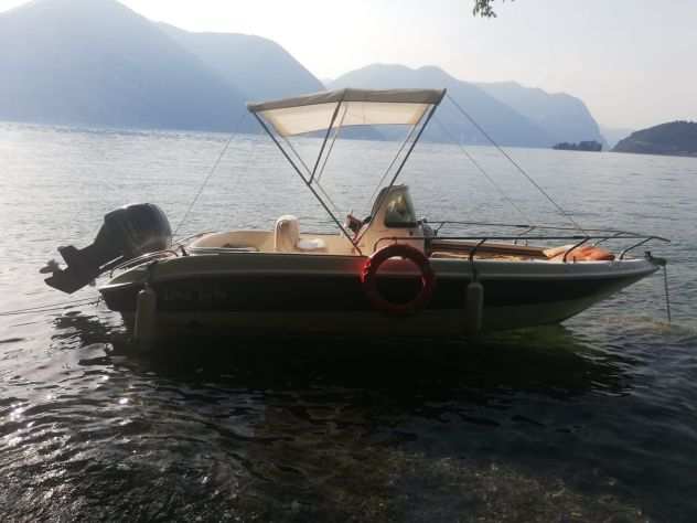 Barca 6 metri con motore Yamaha 40,senza patente.