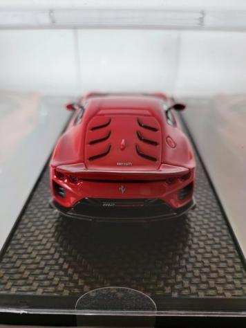 BBR 143 - Modellino di auto sportiva (1) - Ferrari 812 Competizione Rosso Corsa 322 stripe silver - BBRC259B3