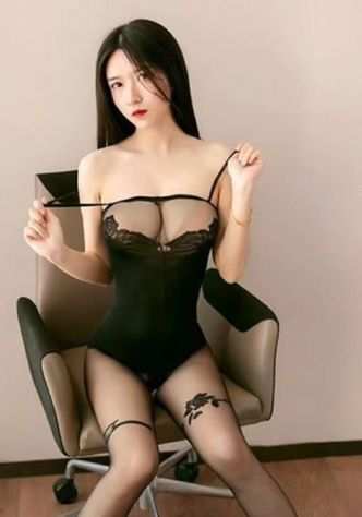 BELLISSIMA ORIENTALE PRATICA FANTASTICI MASSAGGI PER IL TUO RELAX