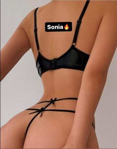 Bellissime ragazze ti aspettano in centro di lusso a due passi da Milano