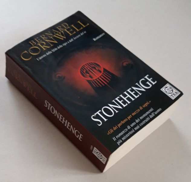 Bernard Cornwell - STONEHENGE