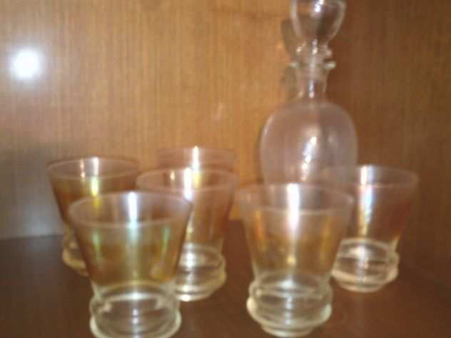 Bicchieri antichi in oro e vetro