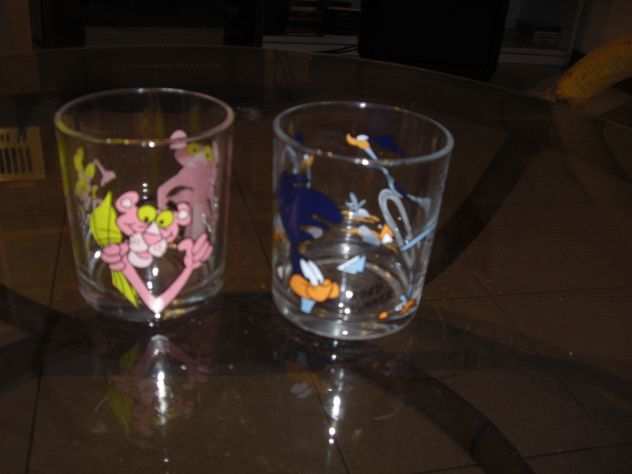 Bicchieri con cartoni animati lotto di quattro.
