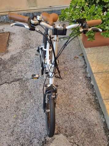 BICI ELETTRICAE-BIKEPIEHEVOLE AMMORTIZZATA 20 36V13AH TUTTO NUOVO