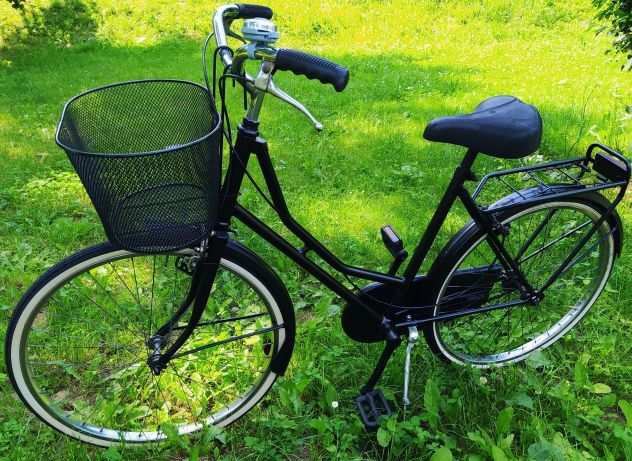 Bici olanda donna 26 nera con cestino metro gialla Rogoredo