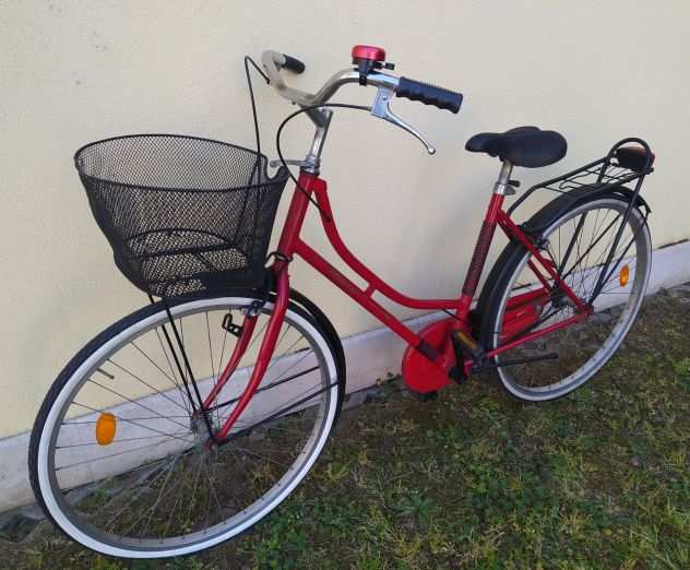 Bici olanda donna rossa 26 con cestino