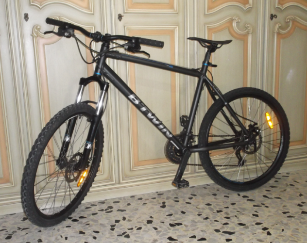 bicicletta BTWIN 26 con freni a disco - MTB - in alluminio.