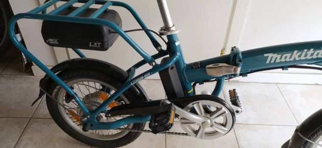 Bicicletta elettrica pieghevole Makita BBY180 senza batterie e caricabatterie