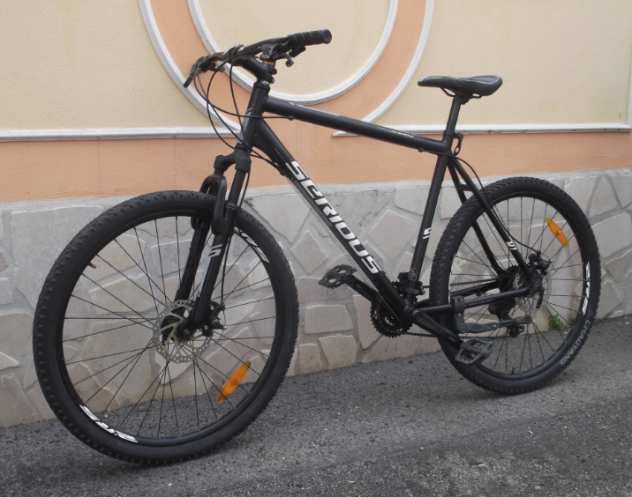 Bicicletta MTB 27,5 SERIOUS, con freni disco, dalluminio.