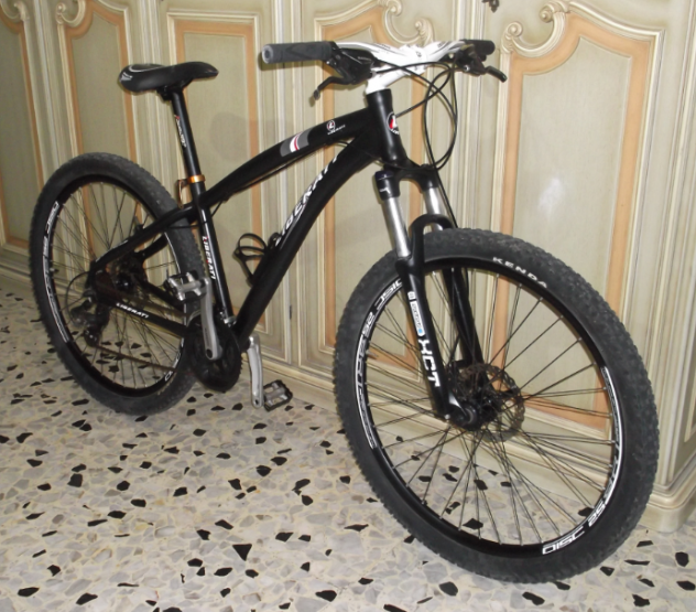 Bicicletta Mtb LIBERATI 27,5- con freni a disco, dalluminio.