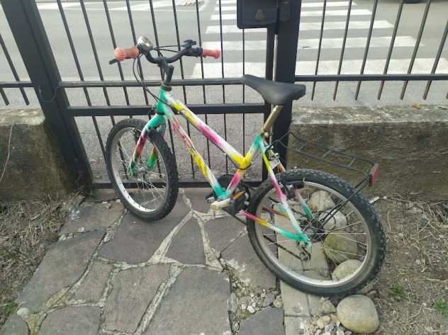 Bicicletta MTB per ragazzina