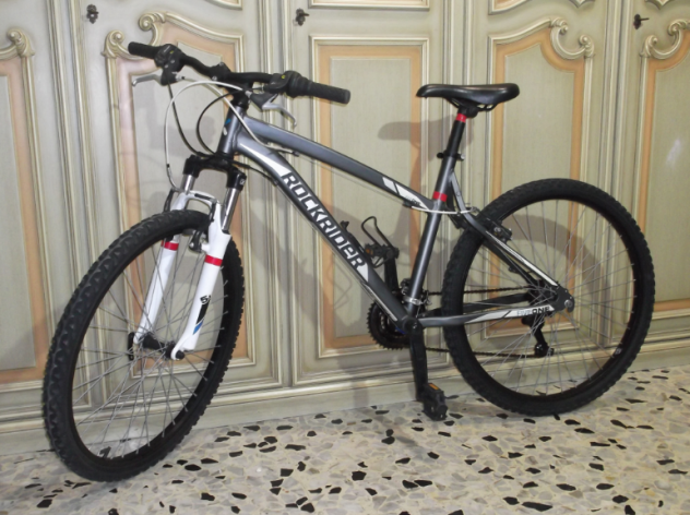 Bicicletta ROCKRIDER MTB 26, in alluminio.