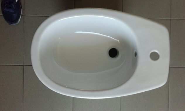 BIDET MONOFORO A TERRA CLIVIA