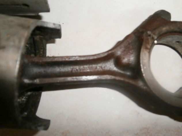 BIELLE E PISTONI PER FIAT 600d FANALONA RIF.4060547 CONNECTING RODS AND STRIPS