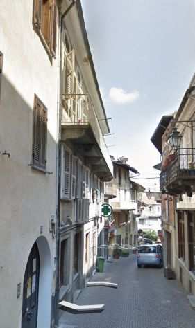 bilocale LANZO TORINESE 350EURO CON BALCONE