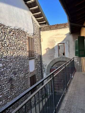 Bilocale piano primo con balcone Palazzolo Sulloglio