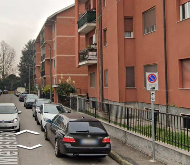 Bilocale RHO 750 euro COMPLETAMENTE RISTRUTTURATO